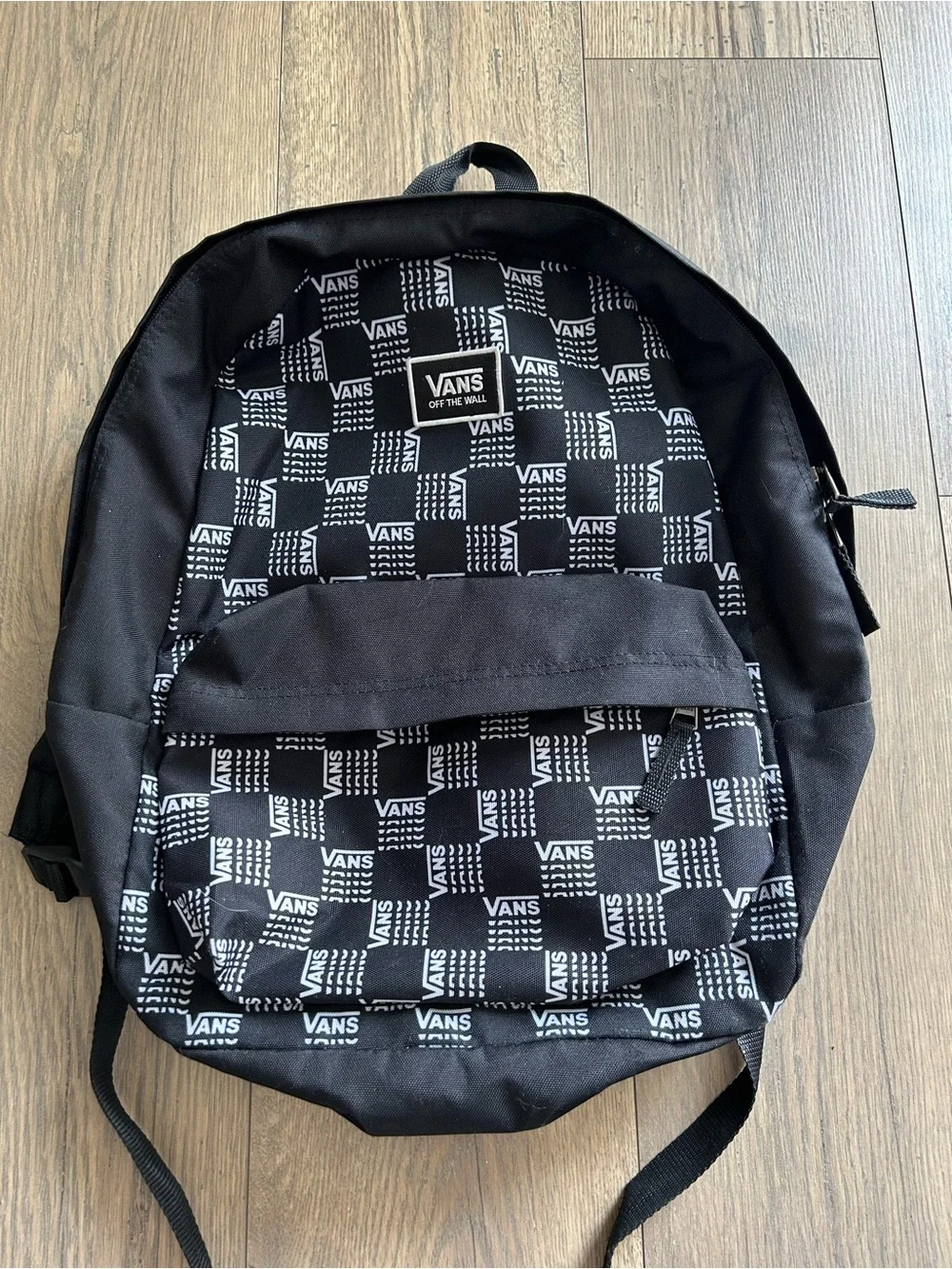 🛹 VANS Black Checkerboard Logo Backpack